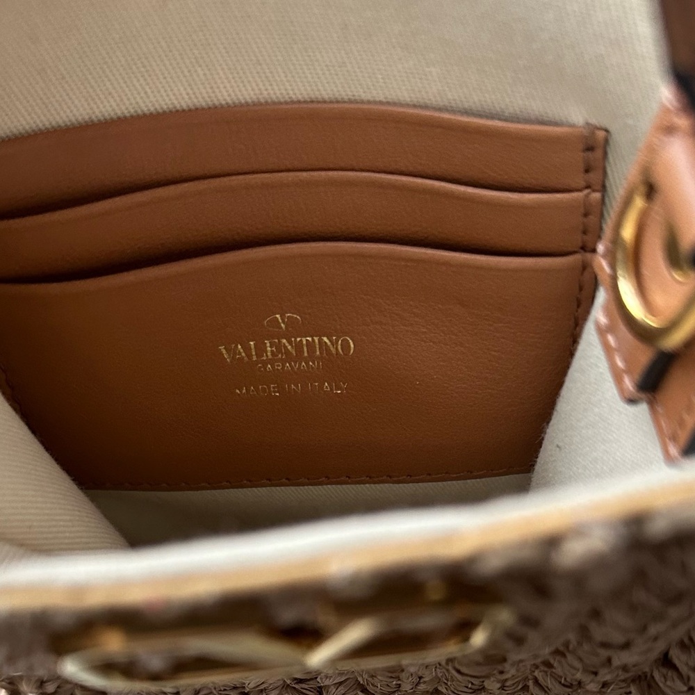 Valentino Garavani VLogo North-South Raffia Woven Pouch Bag with Chain - Picture 2 of 10